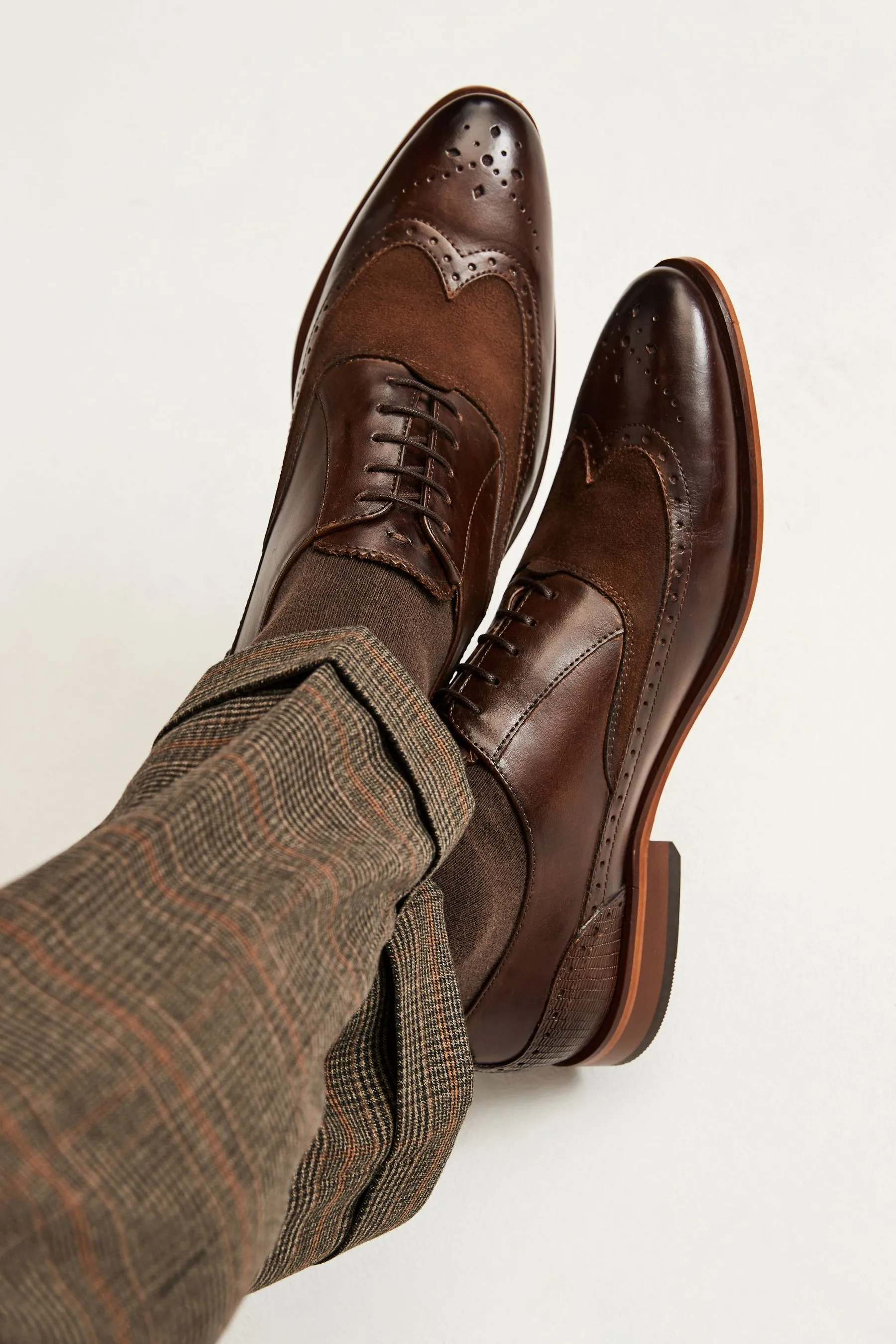 Scarpe brogue in pelle Oxford con punta a coda di Scarpe